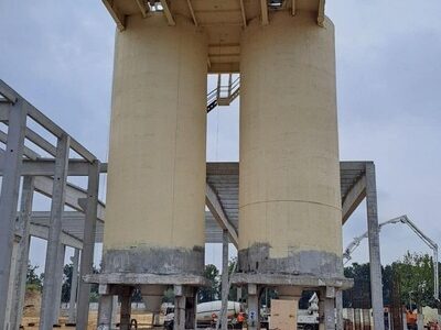 Гидроструйная очистка и покраска ж/б конструкции (подробнее)